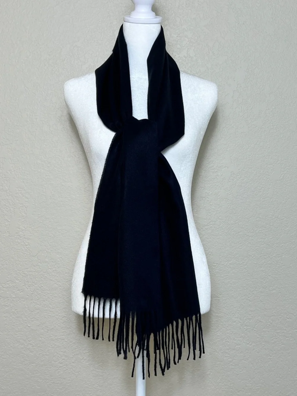 *FIRM PRICE* Cashmere Black Fringed Scarf Made in Germany